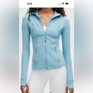 Define hooded jacket Lulu in wash blue like new condition size 12